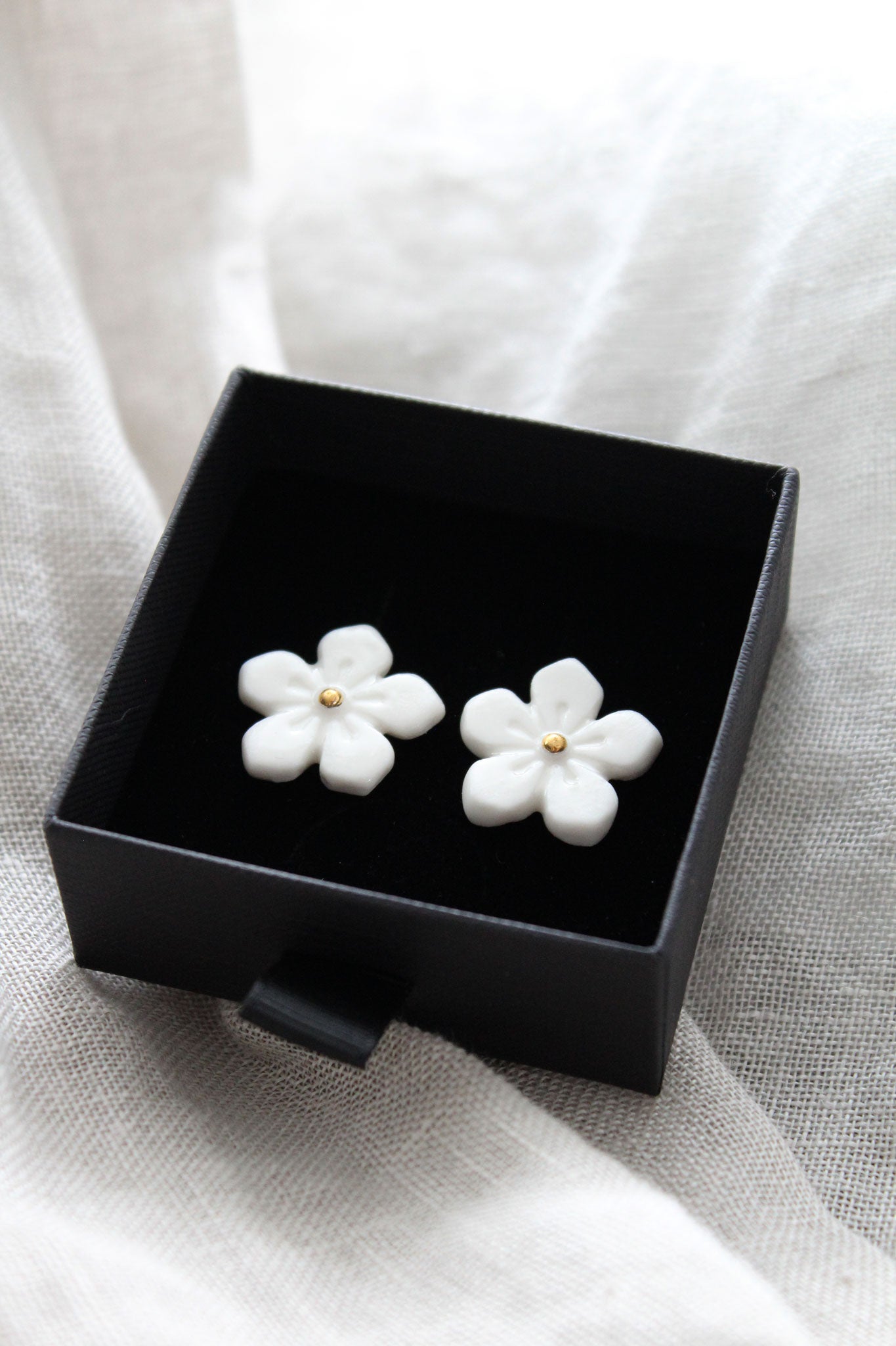 Puces d'oreilles Hanami