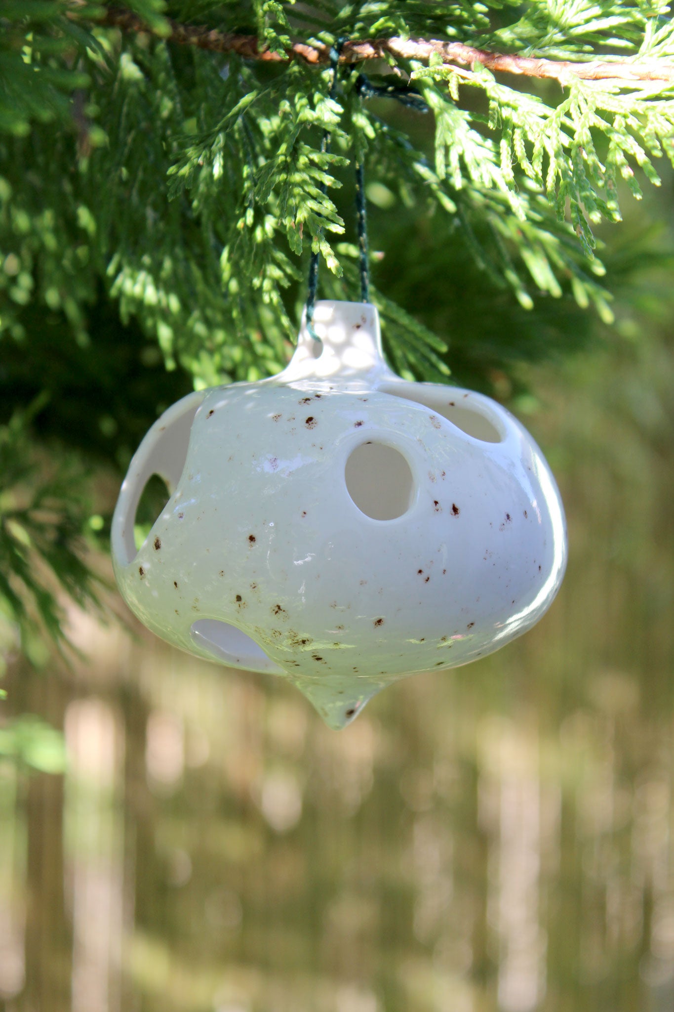 Boule Dentelle de Noël: Collection 2025